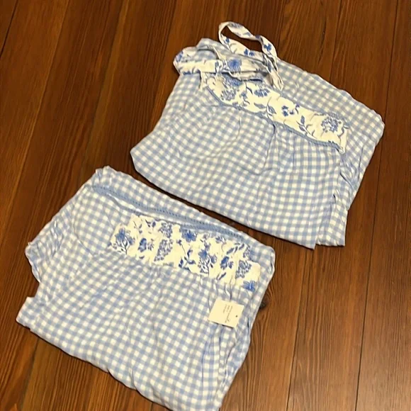 Crown & Ivy Light Blue Gingham Pajama Set - Picture 14 of 14